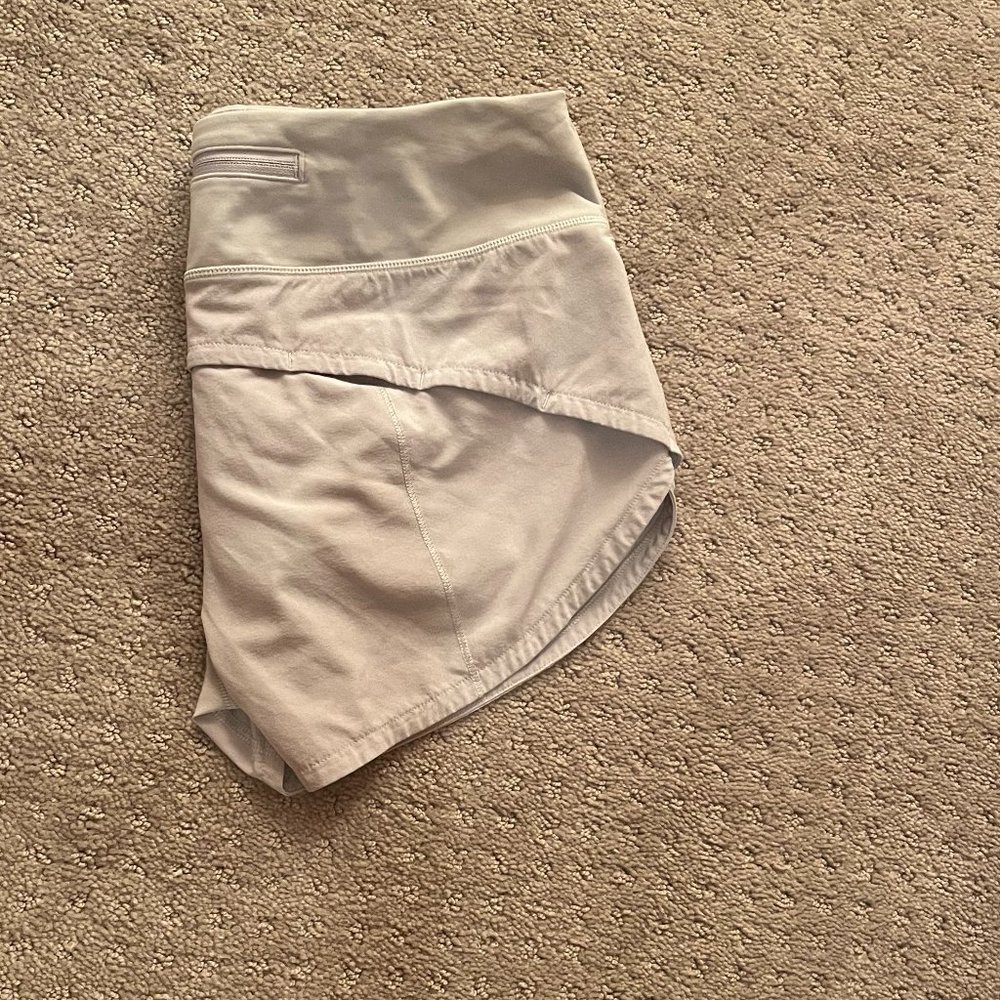 Lululemon Speed Up Shorts 2.5"